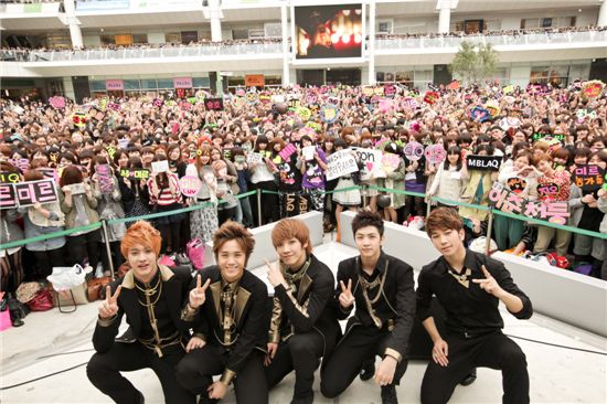 MBLAQ holds special album release event in Japan 