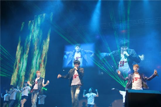 JYJ to rock the stage in China for world tour over the weekend 