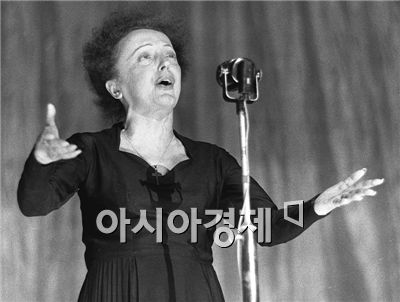 뮤지컬 대모 최정원이 펼치는 음악극 '피아프'의 모든 것