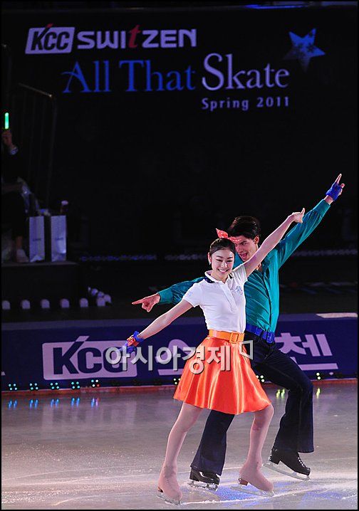 [포토]'김연아에게서 떨어져!'