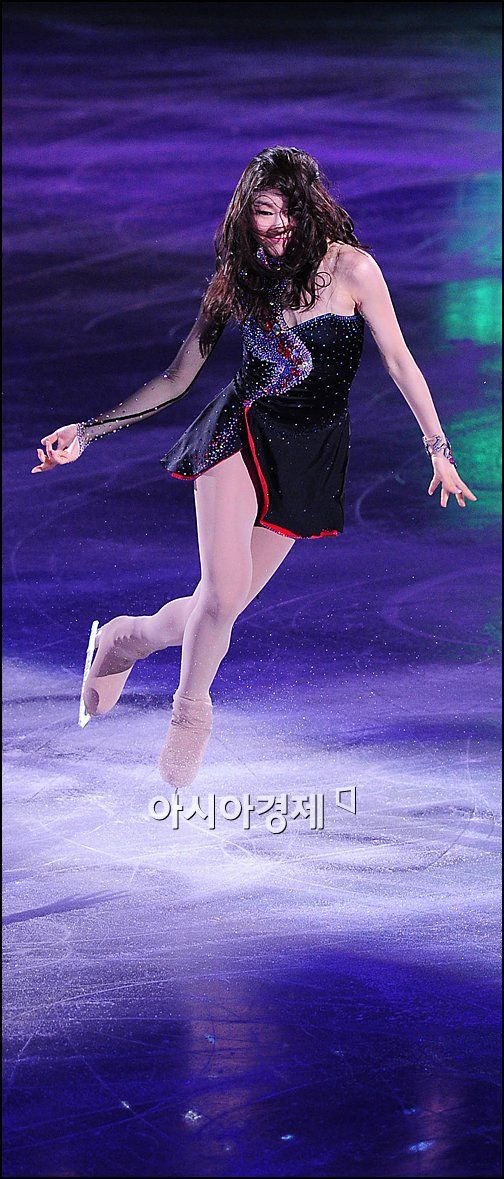 [포토]김연아 '머리카락 휘날리며'