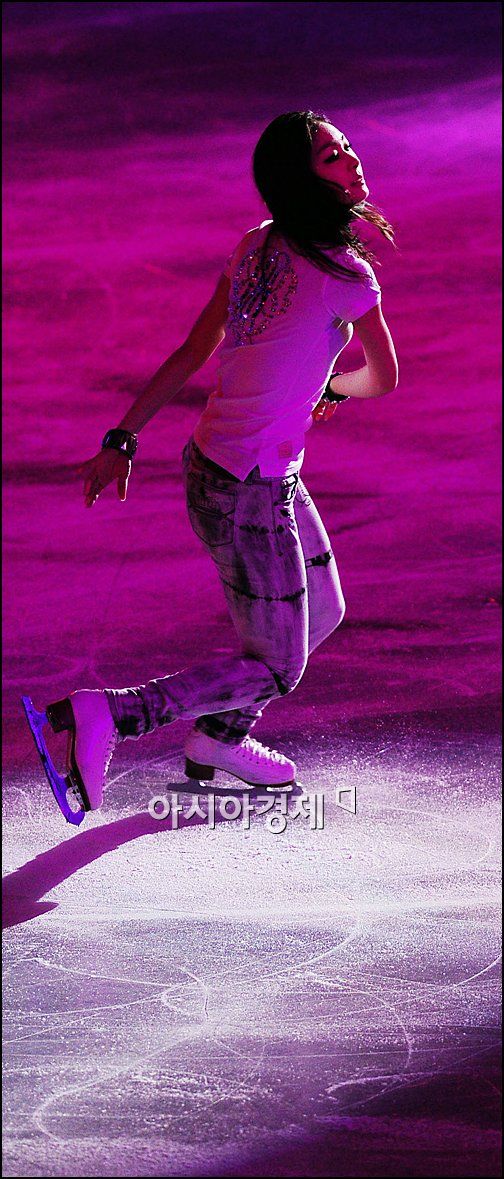 [포토]김연아 '돌고 또 돌고'