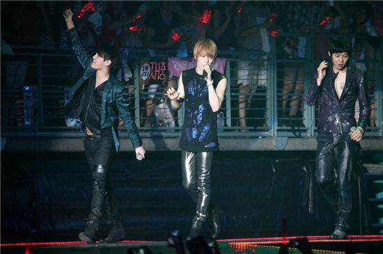 JYJ holds final leg of world tour in Asia over the weekend
