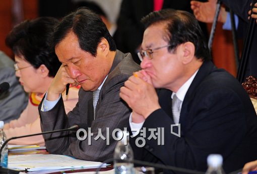 [포토] 심각한(?) 국가정책조정회의