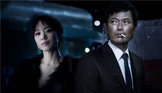 Still image of Jeon Do-youn and Jung Jae-young's upcoming action flick "Countdown" [Sidus FHN]