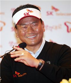 최경주, 오늘 '금의환향~'(종합)