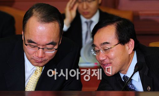 [포토] 대외경제장관회의 참석한 박재완 장관