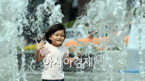 [포토]'덥다 더워'…전국 초여름 날씨