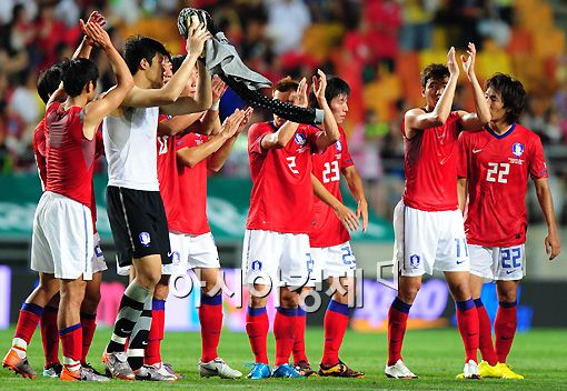 한국 FIFA랭킹 34위, 전달보다 4계단 하락