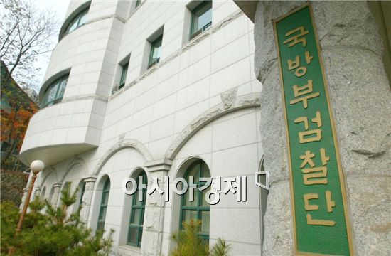 끊이지 않는 군장교 비리