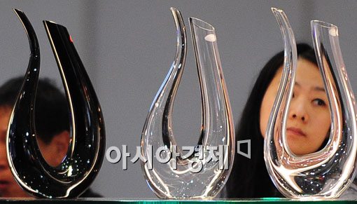 [포토] '와인병이 예술이네~'