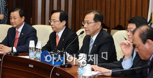 [포토] 황우여, '반값 등록금 반드시 실현'
