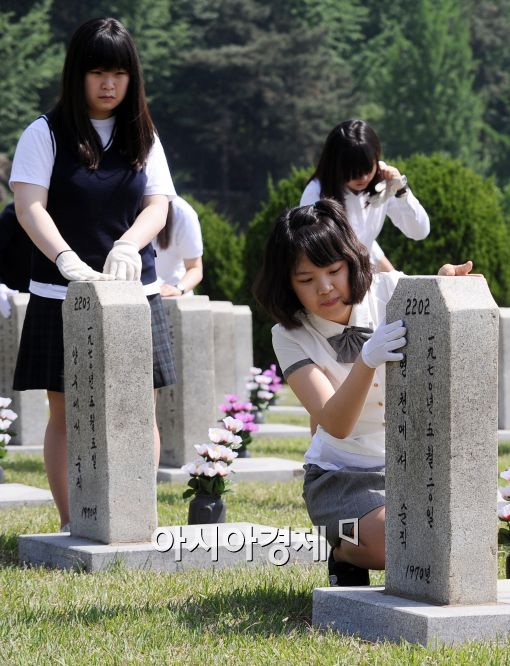 [포토]'깨끗하게 닦아야지'