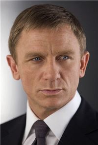 제임스본드 시리즈에서 007 역을 한 최상의 배우는?