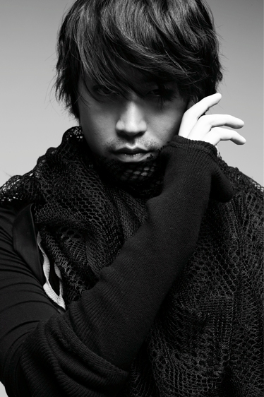Singer and actor Eric [Top Class Entertainment] 

