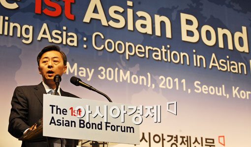 [포토] 아시아 채권 시장 과제에 대해