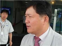30일 강완모 SESL법인장이 기자들에게 쑤저우 현지법인에 대해 설명하고 있다.