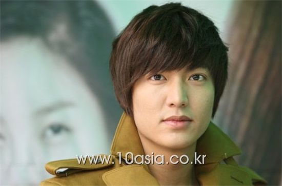 Lee Min-ho attends the press conference for SBS TV series "City Hunter" held on a set in Paju city in Gyeonggi Province, South Korea on May 31, 2011. [Chae Ki-won/10Asia]