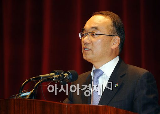 [포토] 취임사하는 박재완 장관