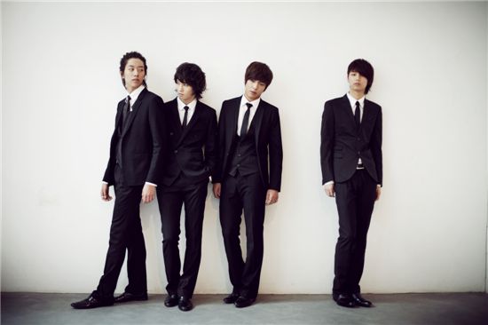 Korean rock band CNBLUE [FNC Music]