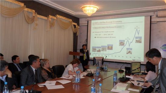 송종호 이사장, 카자흐스탄서 中企지원제도 강의 