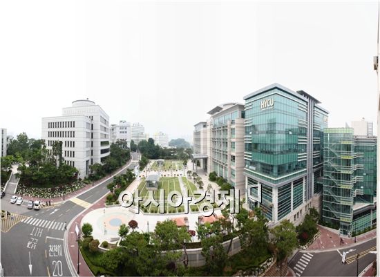 2011 아시아경제 상반기 히트상품 - 한양사이버대학교