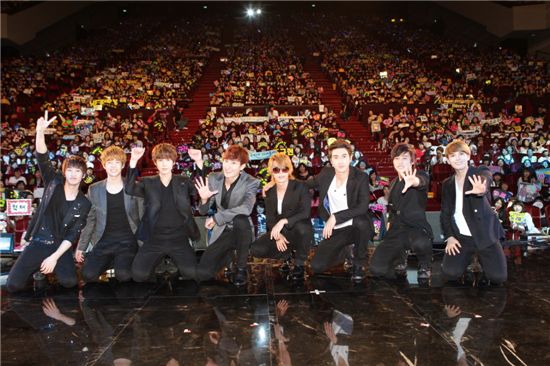 Super Junior-M at the fan meeting held in Taiwan on June  6, 2011 [SM Entertainment]