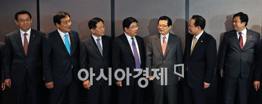 [포토] 시중은행장 만나는 허태열 정무위원장