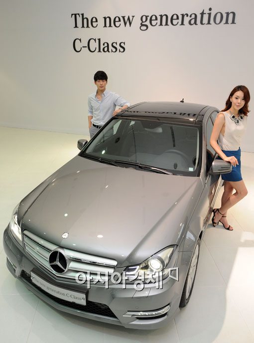 [포토] 젊은 감각의 컴팩트 세단, C-Class 출시