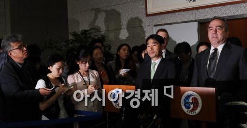 [포토]어두운 6자회담?