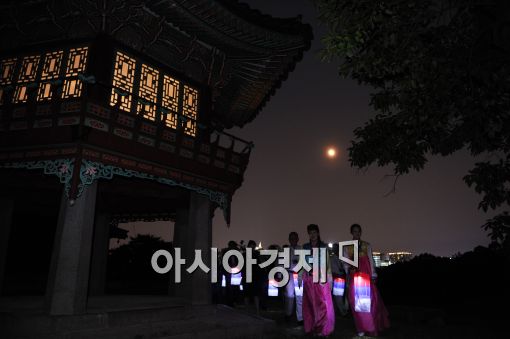 [포토]보름달 아래 창덕궁