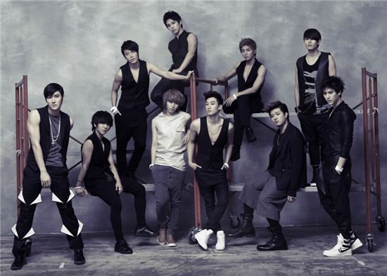 Photobook for Super Junior's “SUPER SHOW 3” to go on sale tomorrow