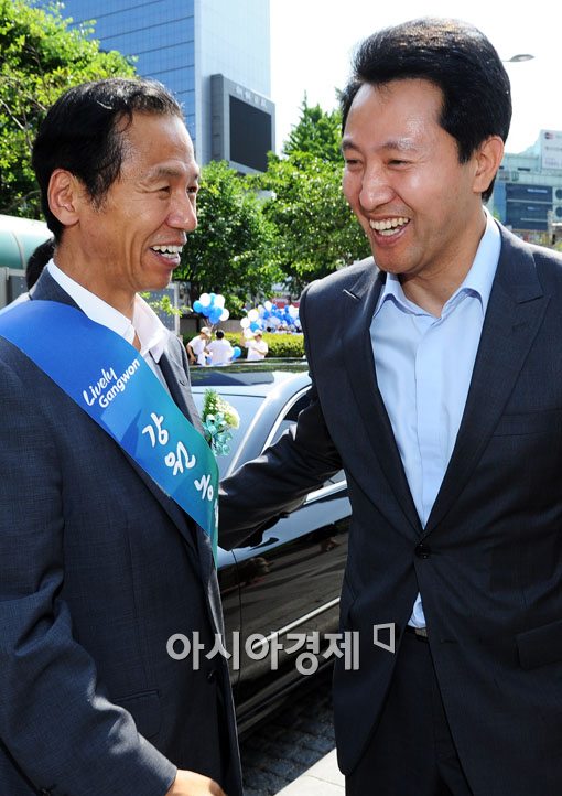 [포토] 잘 생긴 서울감자와 울퉁불퉁 강원 감자