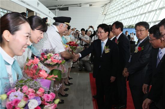 [포토]대한항공 A380 도쿄로 첫 출발해요~