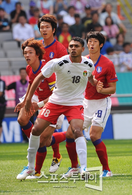 [포토] 홍정호-김영권 '공격도 잘해요'