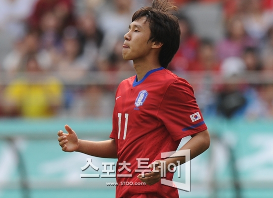 [요르단전 화보②] 임재범의 애국가, 상암벌을 달구다