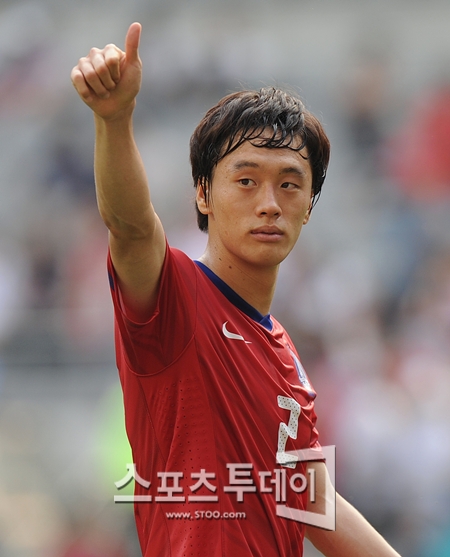 [요르단전 화보②] 임재범의 애국가, 상암벌을 달구다