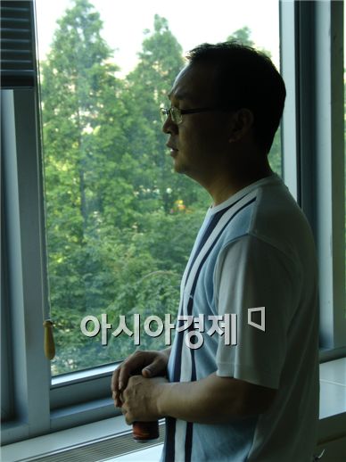전 상사에게 도움의 손길을 나눕시다