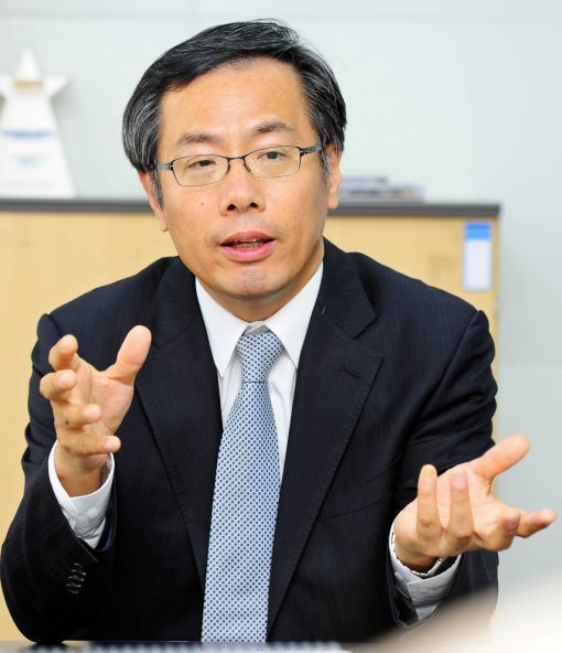 "부동산 팔아서 재분배하는게 유리"