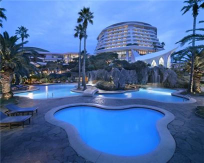 호텔, 물 만난 '夜水(야외수영장)'