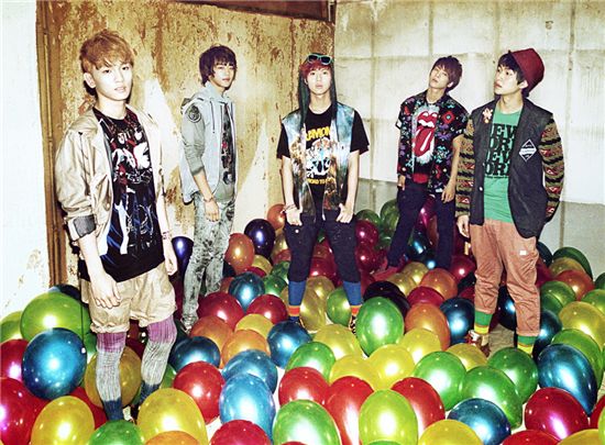 Boy group SHINee [SM Entertainment]