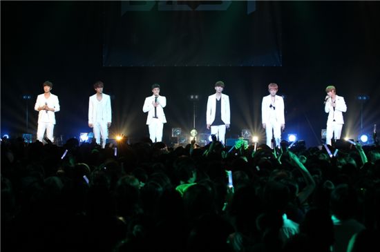BEAST at mini-concert "BEAST NIGHT" in Tokyo, Japan on June 22, 2011 [Cube Entertainment]