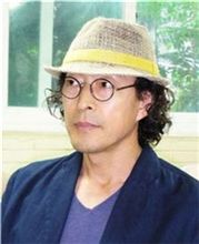 한국화가 김지현|날개를 통한 비상-해방과 초월의 의미