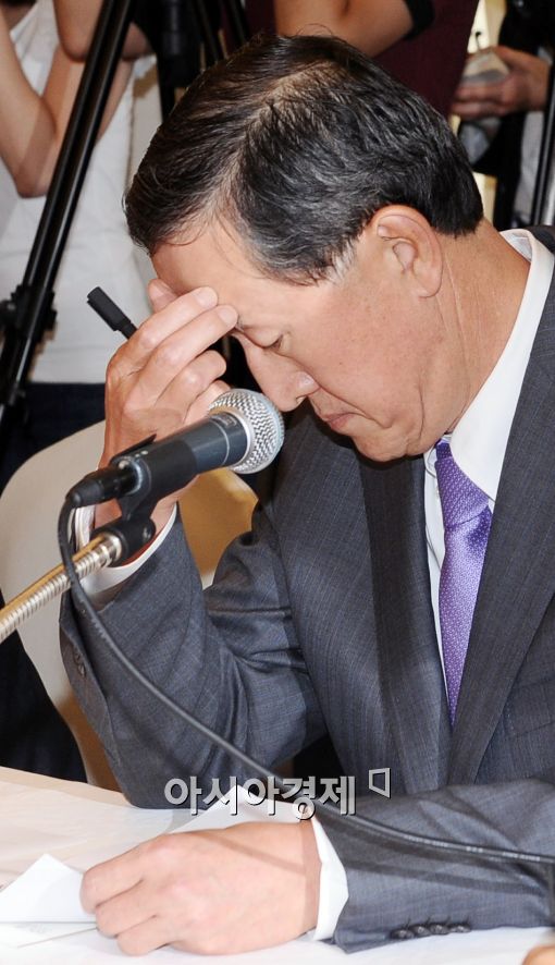 [포토]머리 아픈 생각?