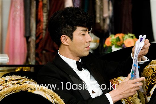 [PHOTO] Cha Seung-won on "The Greatest Love" set