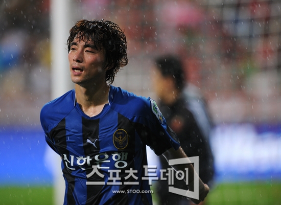 [포토] 퇴장 당하는 장원석 '억울해'