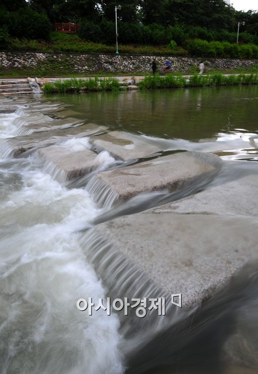 [포토] 범람 직전의 우이천