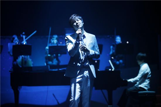 Singer Shin Hye-sung at his concert "SHIN HYE SUNG 2011 Tour in SEOUL-THE ROAD NOT TAKEN" held in Seoul, South Korea on June 24, 2011. [Liveworks]