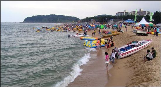 속초해수욕장에 중구민 쉼터 운영