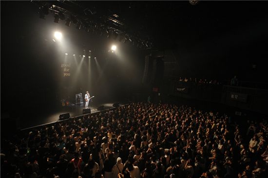 Oh Won-bin at “WONBIN 2nd MINI ALBUM RELEASE LIVE TOUR ~good for you~” in Japan over the weekend. [FNC Music]